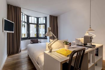9Hotel Central