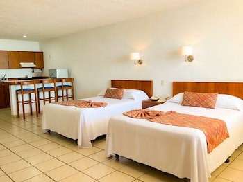 Costa De Oro Beach Hotel