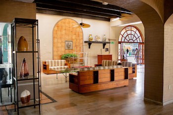 Costa De Oro Beach Hotel