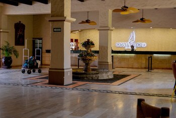 Costa De Oro Beach Hotel