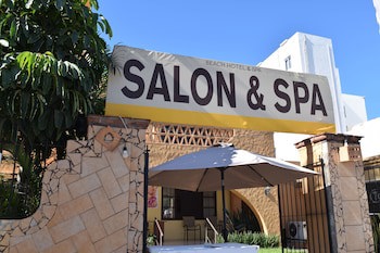 Costa De Oro Beach Hotel