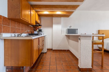 Costa De Oro Beach Hotel