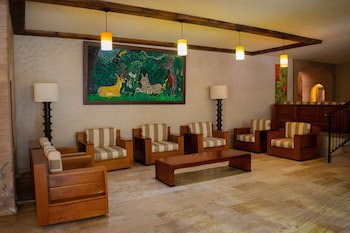 Costa De Oro Beach Hotel