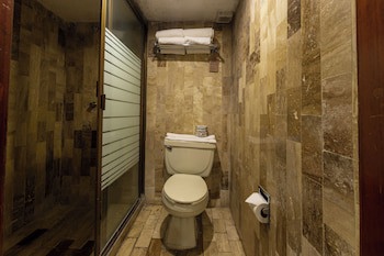 Costa De Oro Beach Hotel