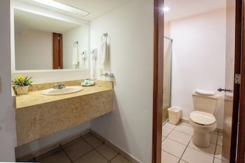 Costa De Oro Beach Hotel