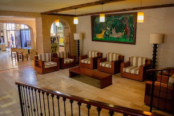 Costa De Oro Beach Hotel