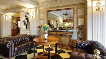 Diament Arsenal Palace