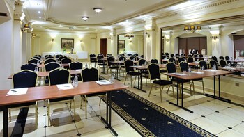Diament Arsenal Palace