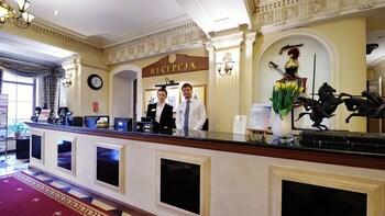 Diament Arsenal Palace