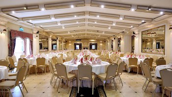 Diament Arsenal Palace