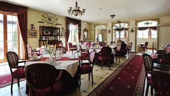 Diament Arsenal Palace