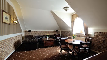 Diament Arsenal Palace