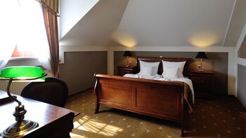 Diament Arsenal Palace
