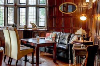 Rogerthorpe Manor Hotel