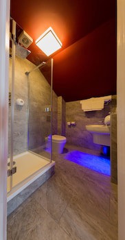Rogerthorpe Manor Hotel