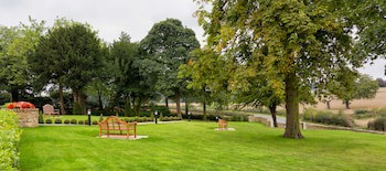 Rogerthorpe Manor Hotel