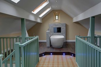 Rogerthorpe Manor Hotel