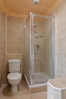Rogerthorpe Manor Hotel