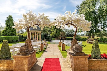 Rogerthorpe Manor Hotel