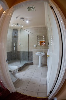 Rogerthorpe Manor Hotel