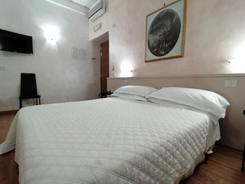 Hotel Julia fotoğrafı