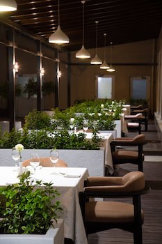 Lotte City Hotels Tashkent Palace