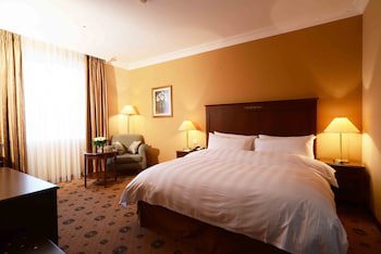 Lotte City Hotels Tashkent Palace