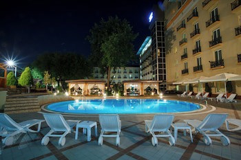 Lotte City Hotels Tashkent Palace