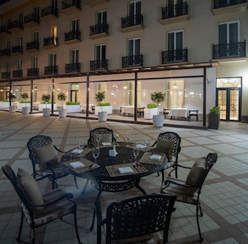 Lotte City Hotels Tashkent Palace
