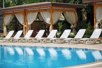 Lotte City Hotels Tashkent Palace