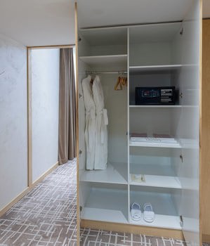 Lotte City Hotels Tashkent Palace