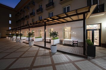 Lotte City Hotels Tashkent Palace