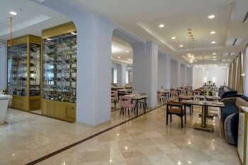 Lotte City Hotels Tashkent Palace