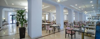 Lotte City Hotels Tashkent Palace