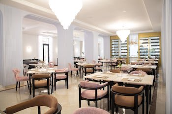 Lotte City Hotels Tashkent Palace