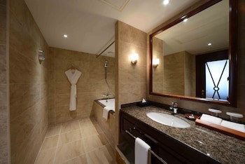 Lotte City Hotels Tashkent Palace
