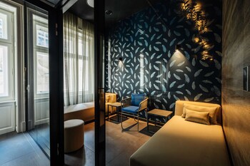 Radisson Blu Carlton Hotel, Bratislava