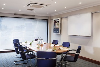 Holiday Inn Glasgow Airport, An Ihg Hotel