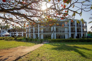 Golden Tulip Dar Es Salaam