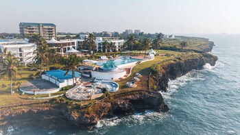 Golden Tulip Dar Es Salaam