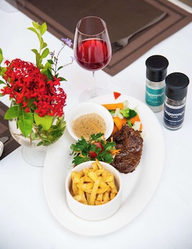 Golden Tulip Dar Es Salaam
