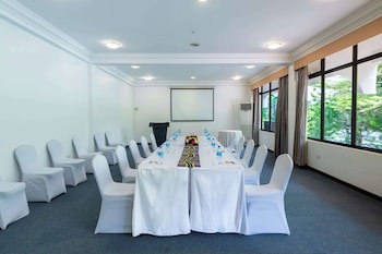 Golden Tulip Dar Es Salaam
