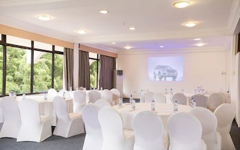 Golden Tulip Dar Es Salaam