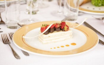 Golden Tulip Dar Es Salaam