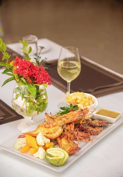 Golden Tulip Dar Es Salaam