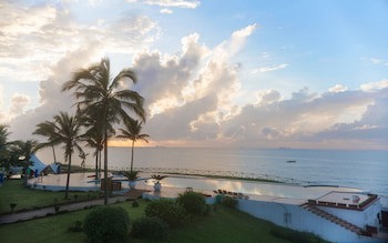 Golden Tulip Dar Es Salaam