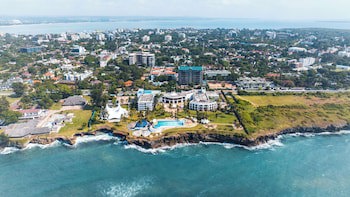 Golden Tulip Dar Es Salaam