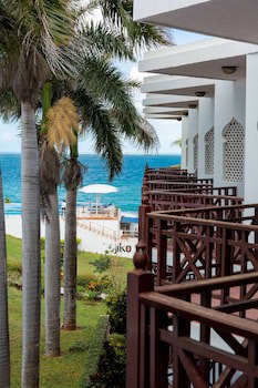 Golden Tulip Dar Es Salaam
