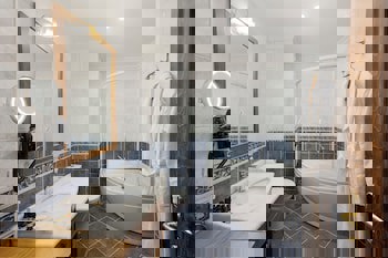 Seven Hills Hotel - Special Class