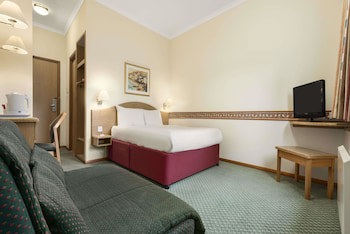 Days Inn By Wyndham Donington A50